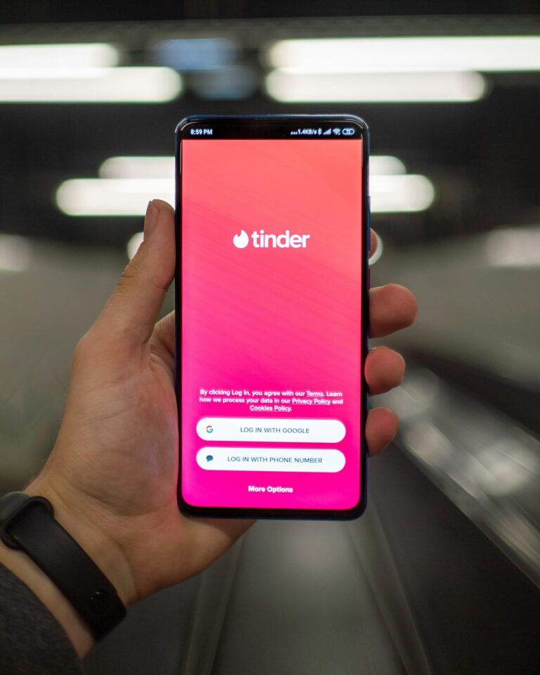 Bakgrundskontroller på Tinder